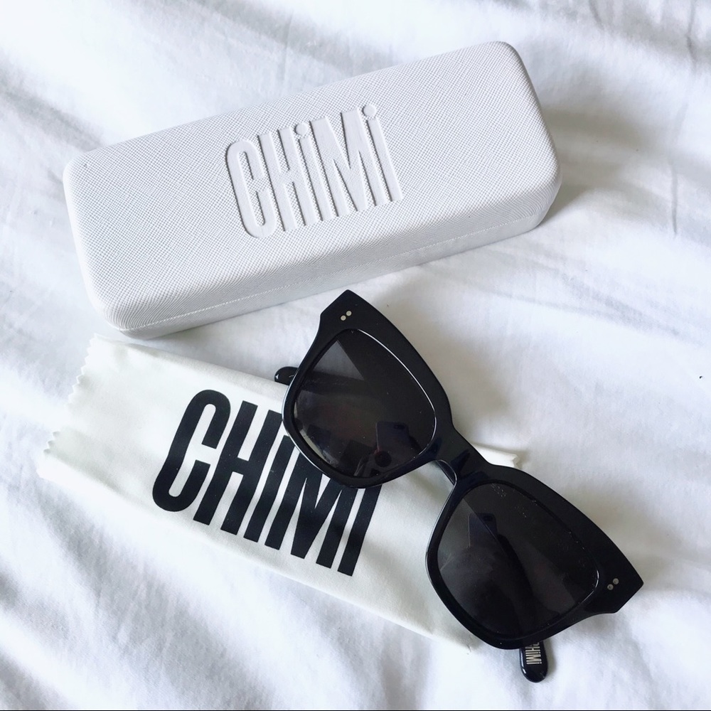 CHIMI #005 Berry Black Wayfarer Sunglasses